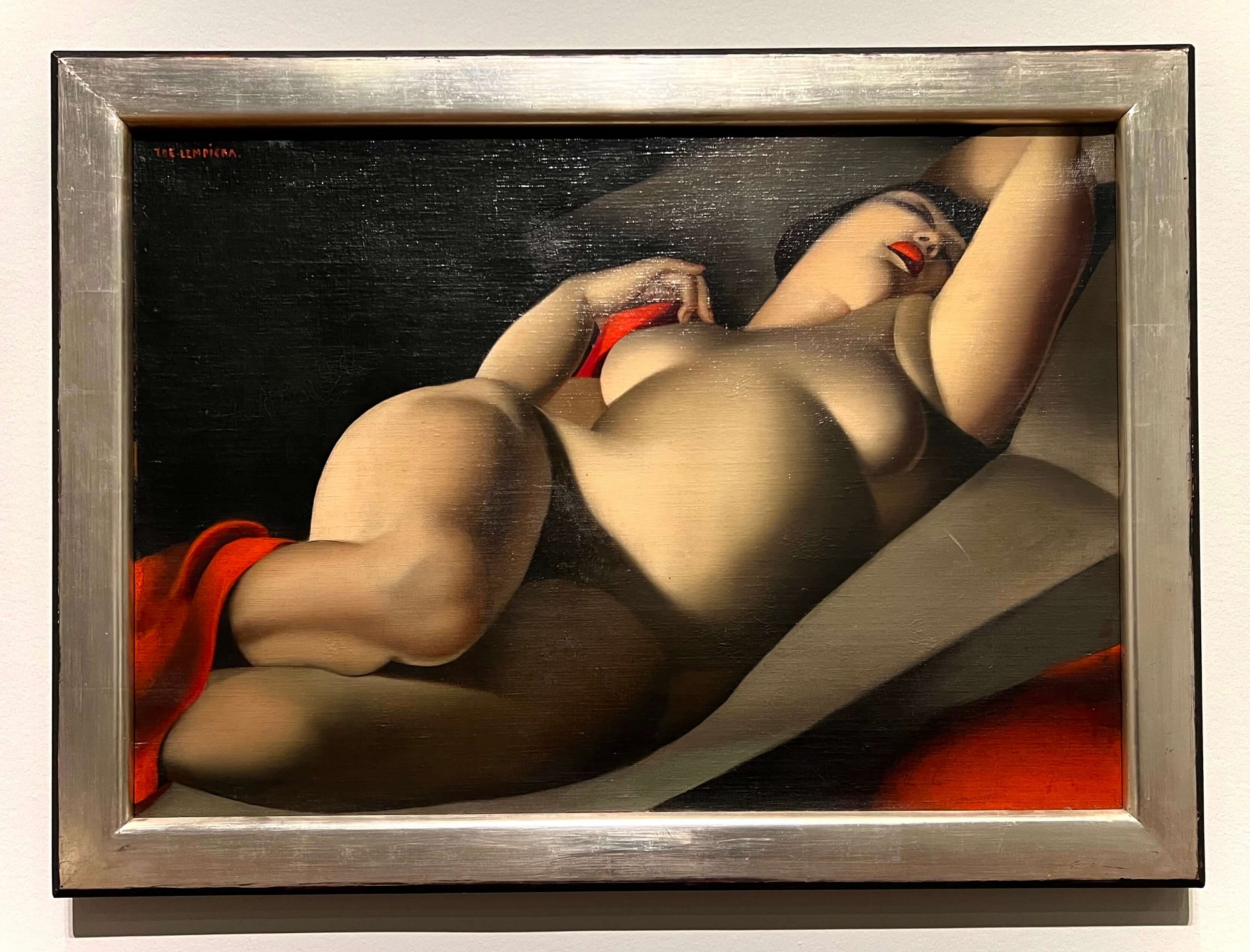 Tamara de Lempicka. The Beautiful Rafaëla, 1927. de Young Museum, SF.