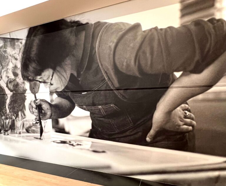 ruth asawa retrospective exhibition entrance sfmoma san francisco a love letter to art 768x634